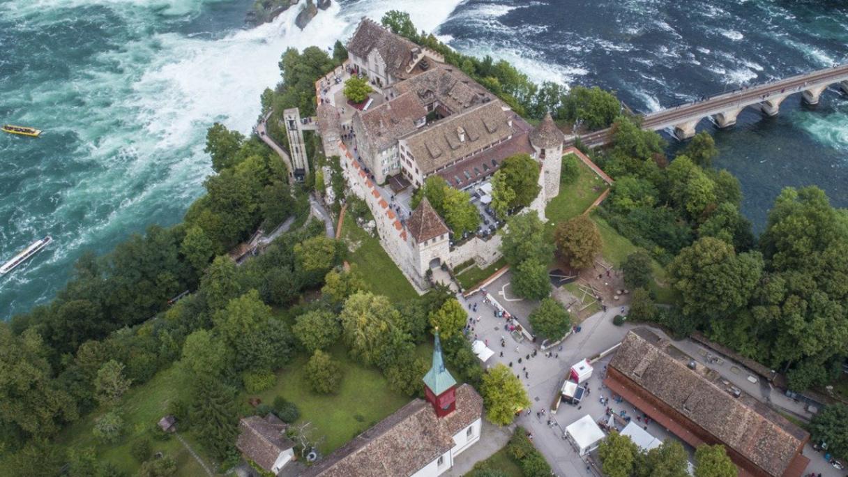 Schloss Laufen - exterior view