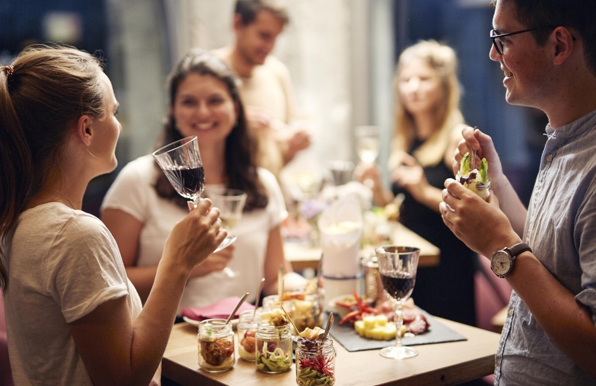 Zur Werkstatt an der Gleistribüne, Apéro-Werkstatt