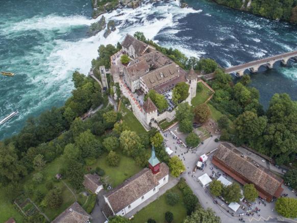 Schloss Laufen am Rheinfall - Aussenansicht